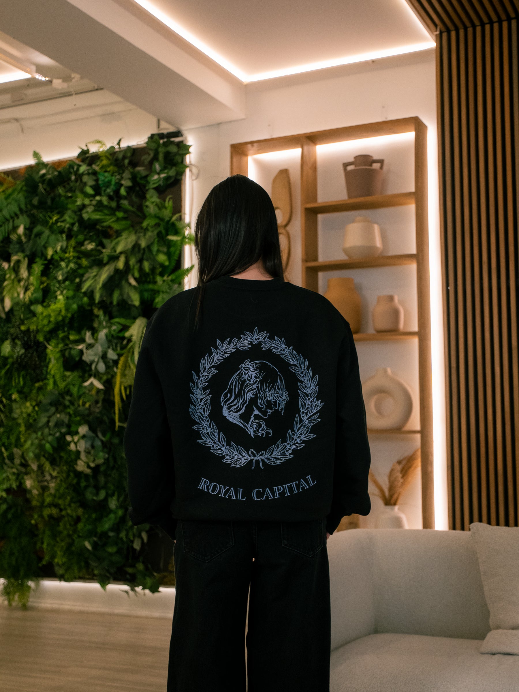 Royal Capital Box Crewneck - Black