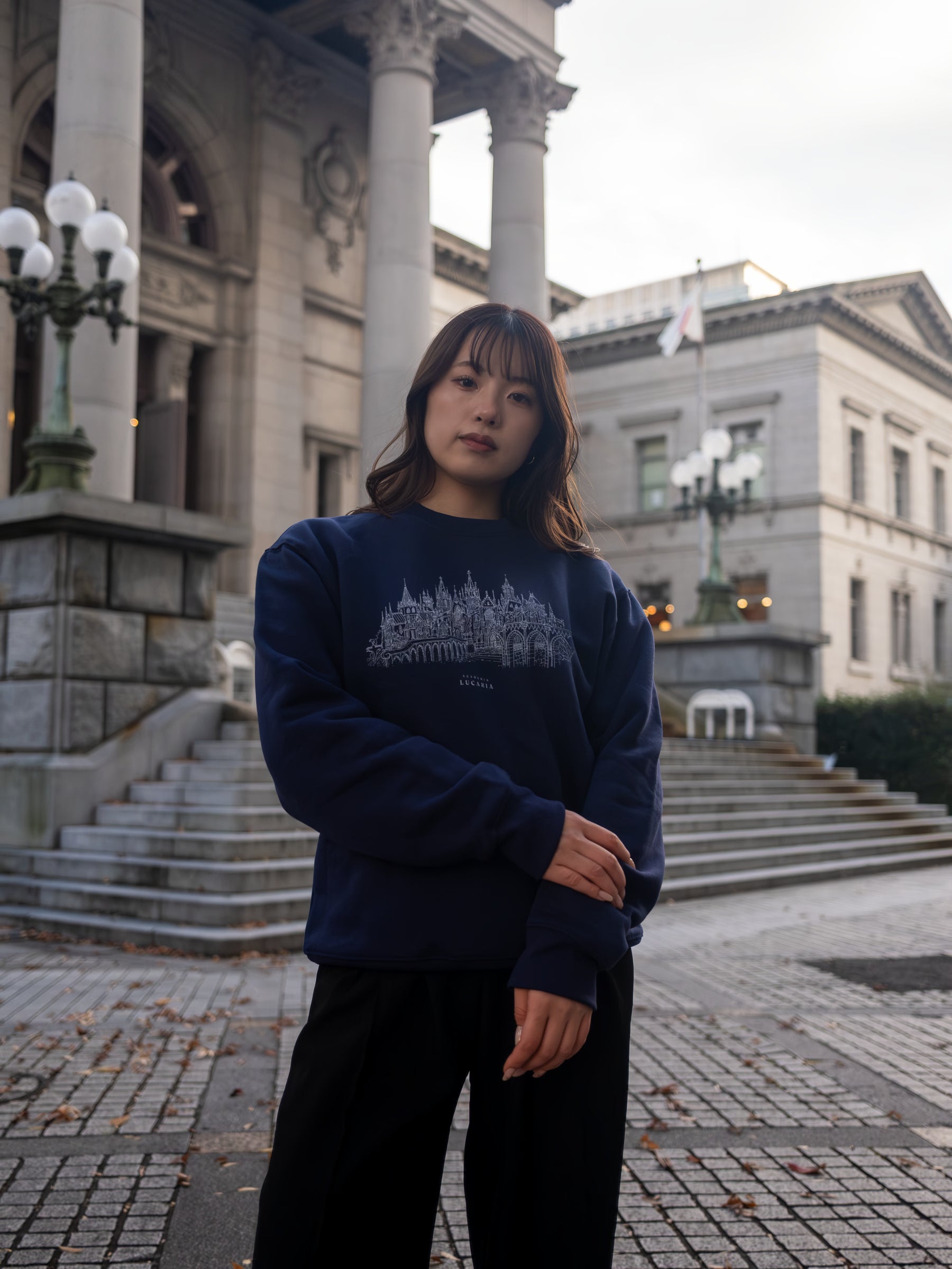 Academia Box Crewneck - Navy
