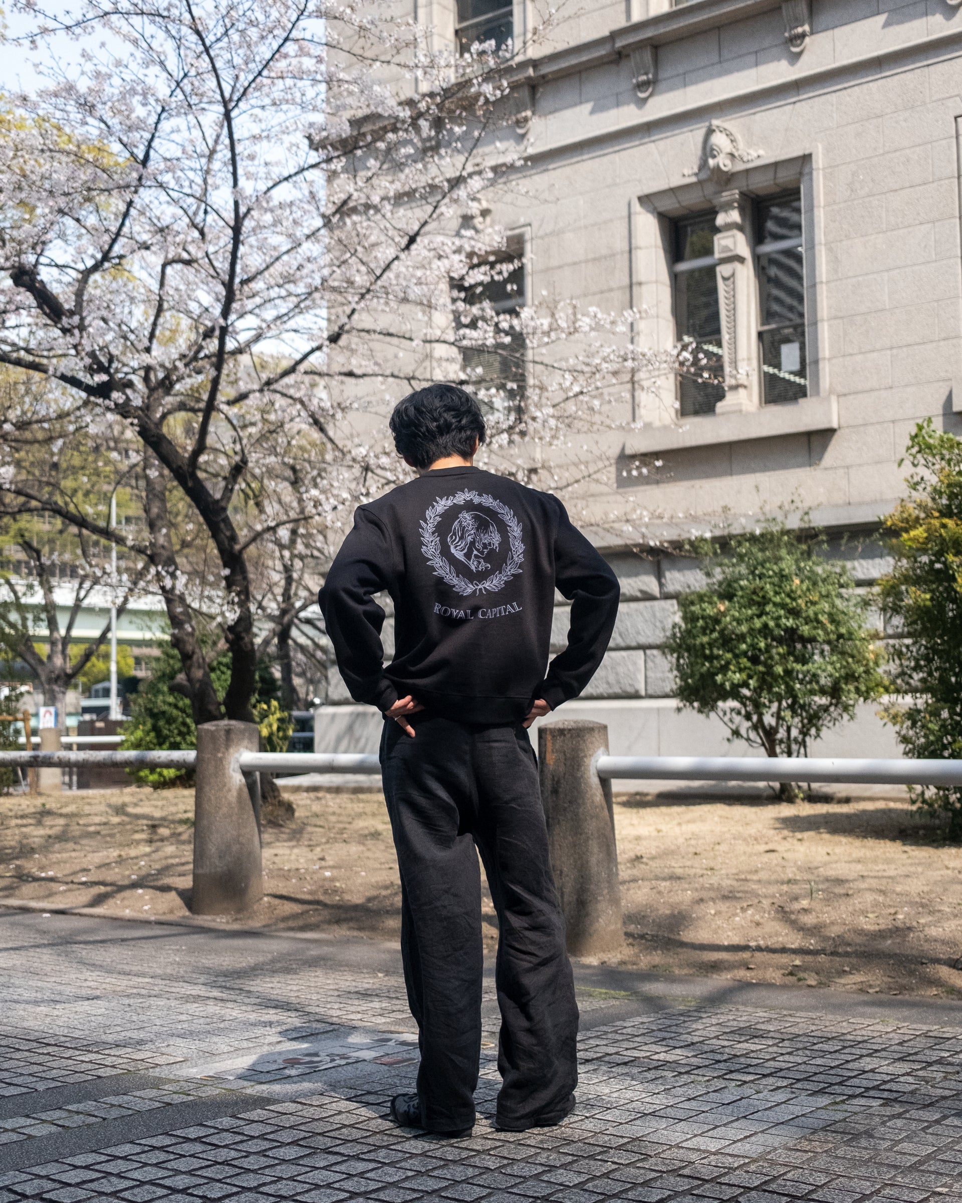 Royal Capital Box Crewneck - Black