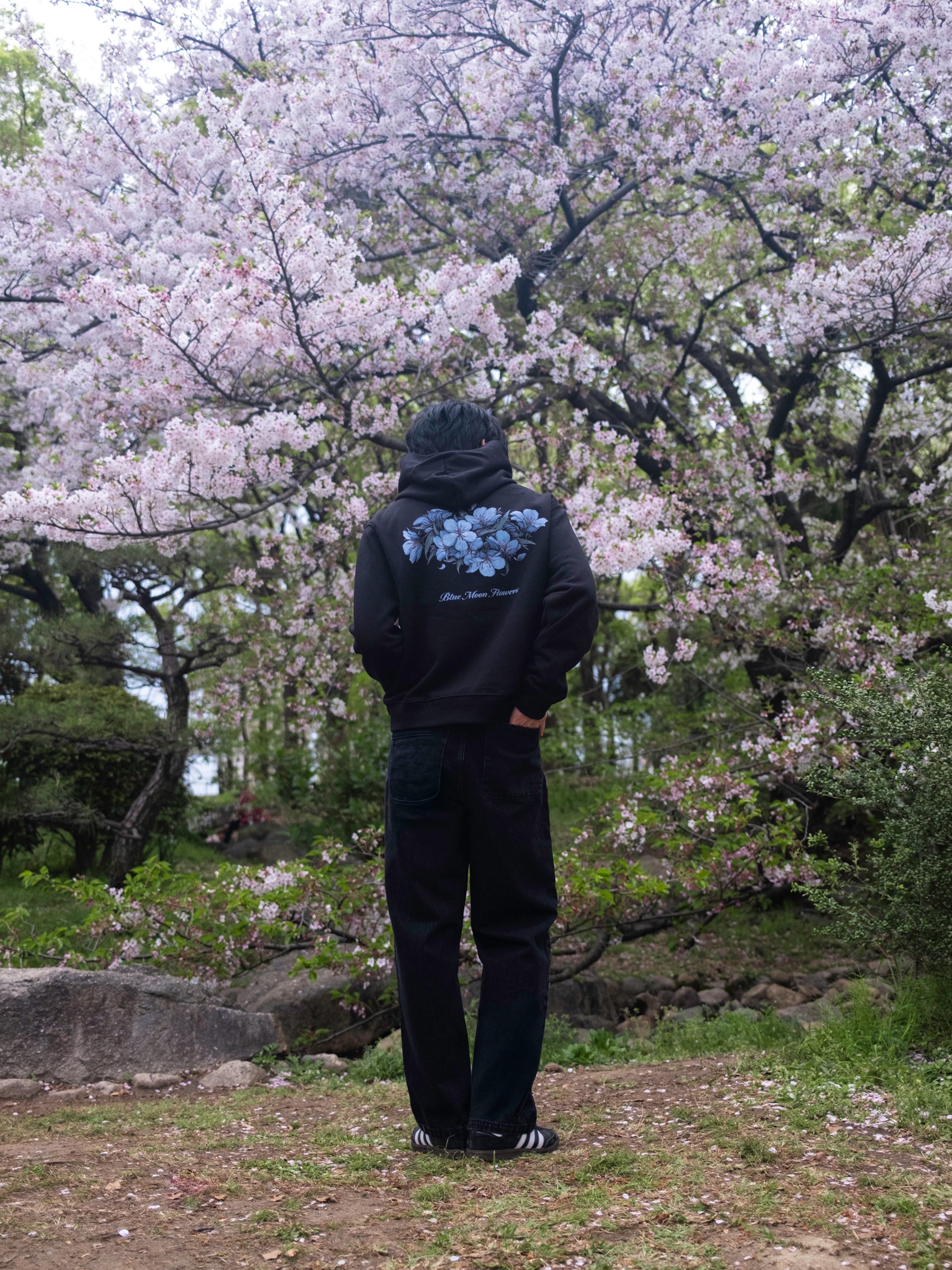 Blue Moon Flowers Box Hoodie - Black
