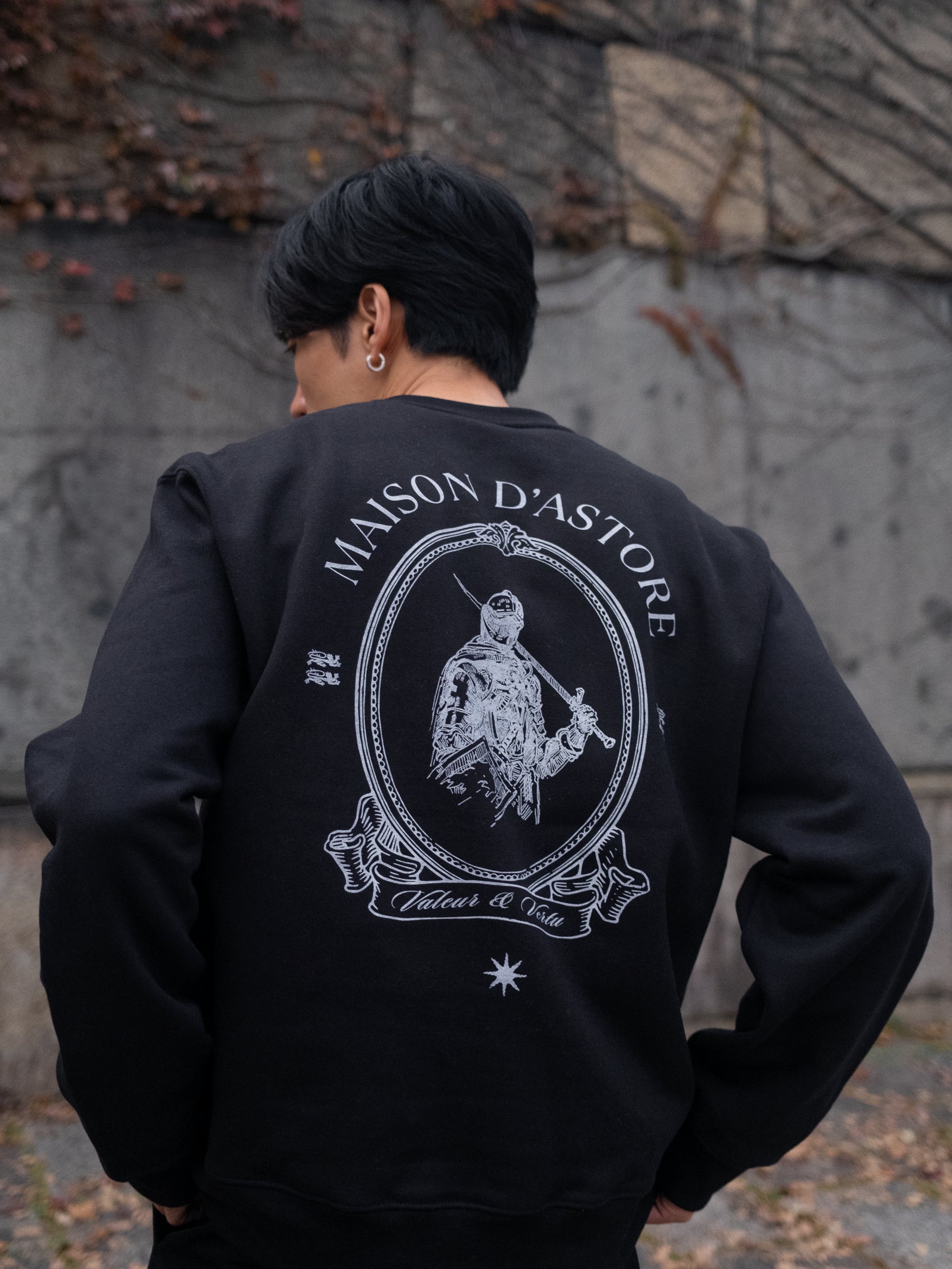 Valor Box Crewneck - Black