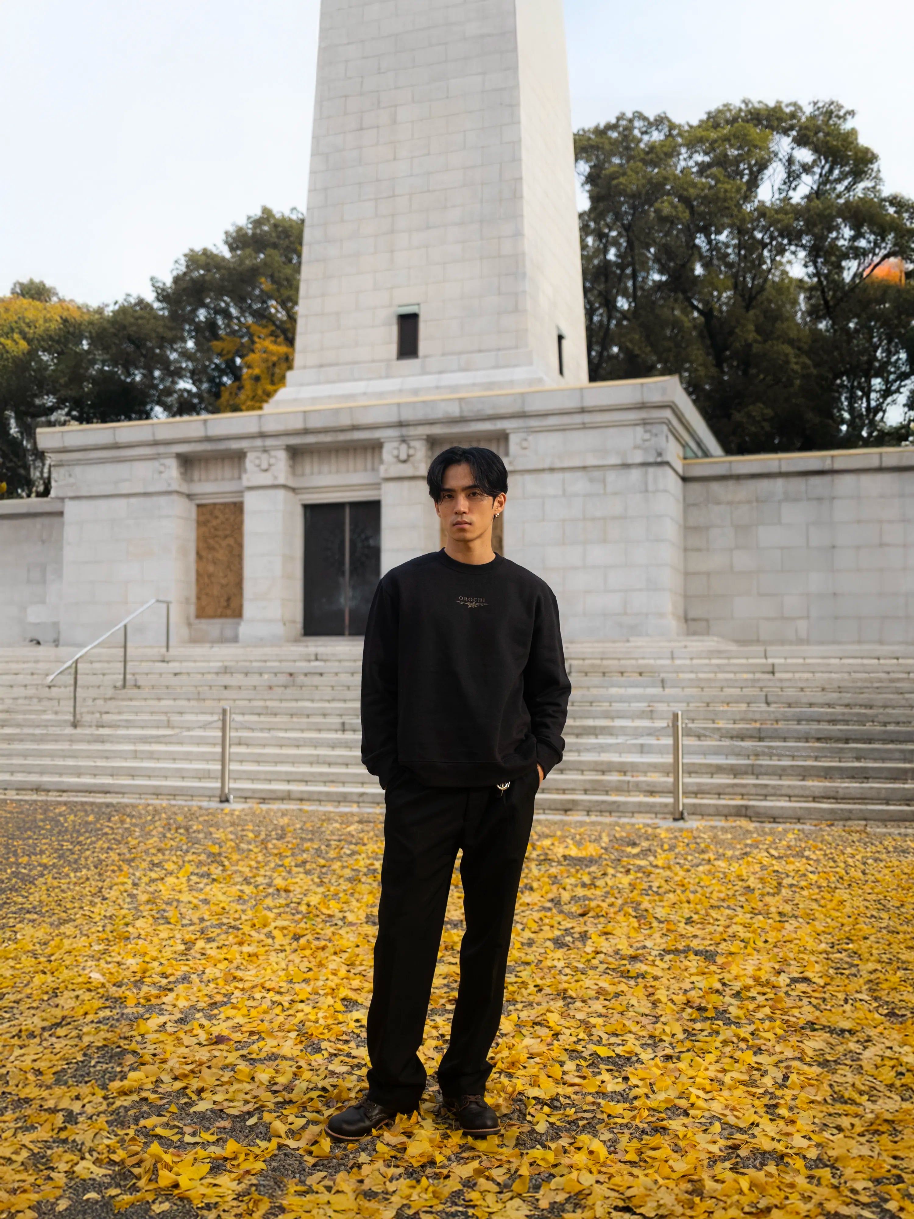 Cavalieri Box Crewneck - Black