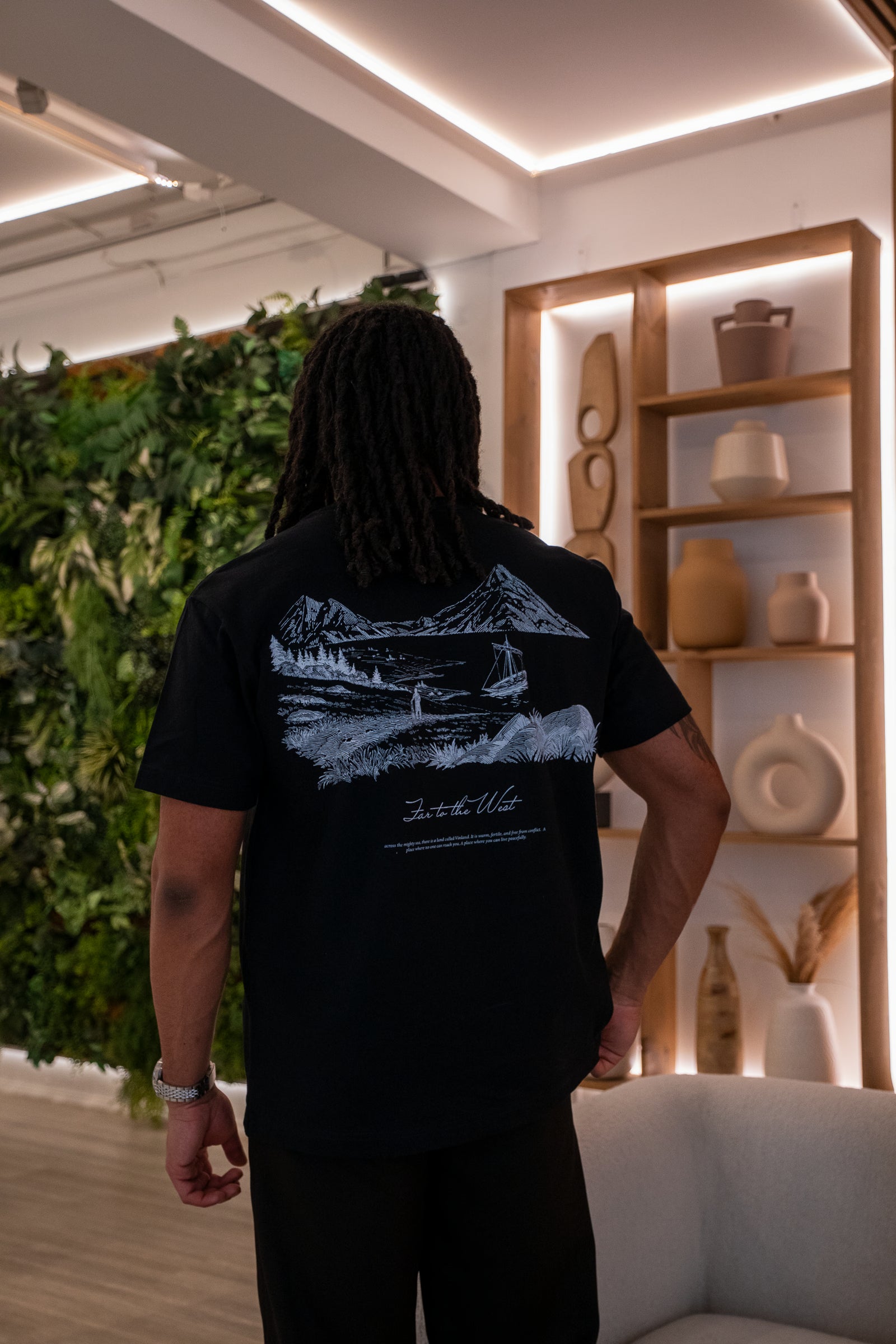 Vinland Box Tee - Black