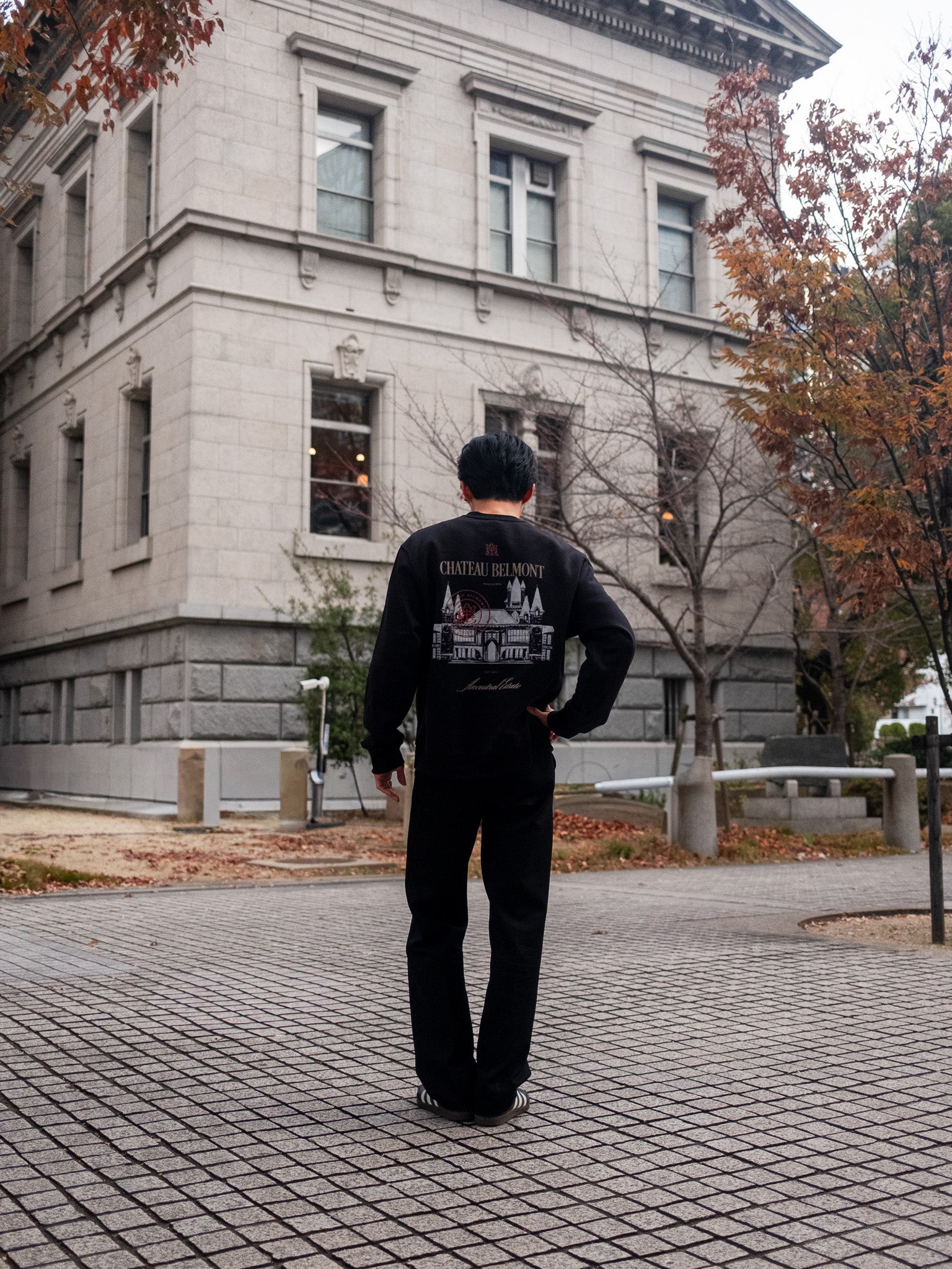 Belmont Hold Box Crewneck - Black
