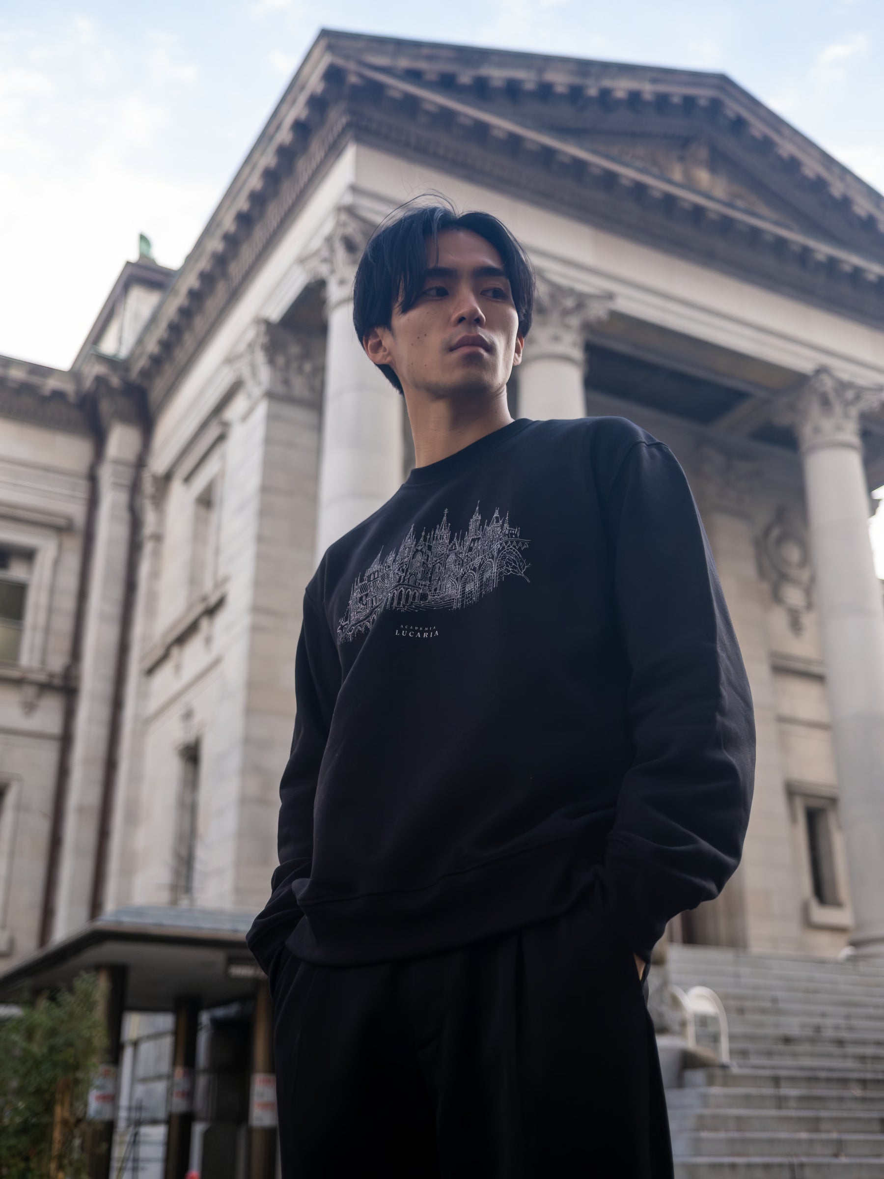 Academia Box Crewneck - Black