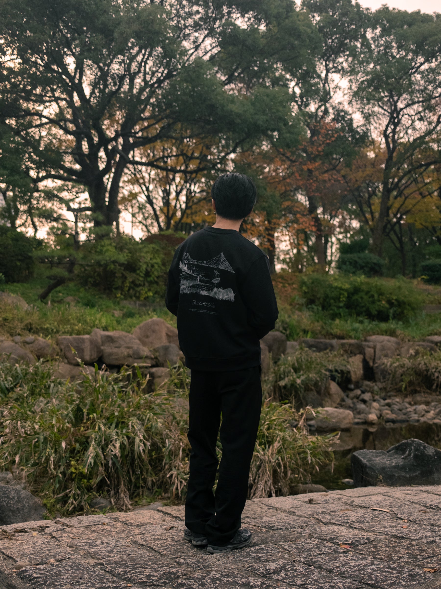 Vinland Box Crewneck - Black