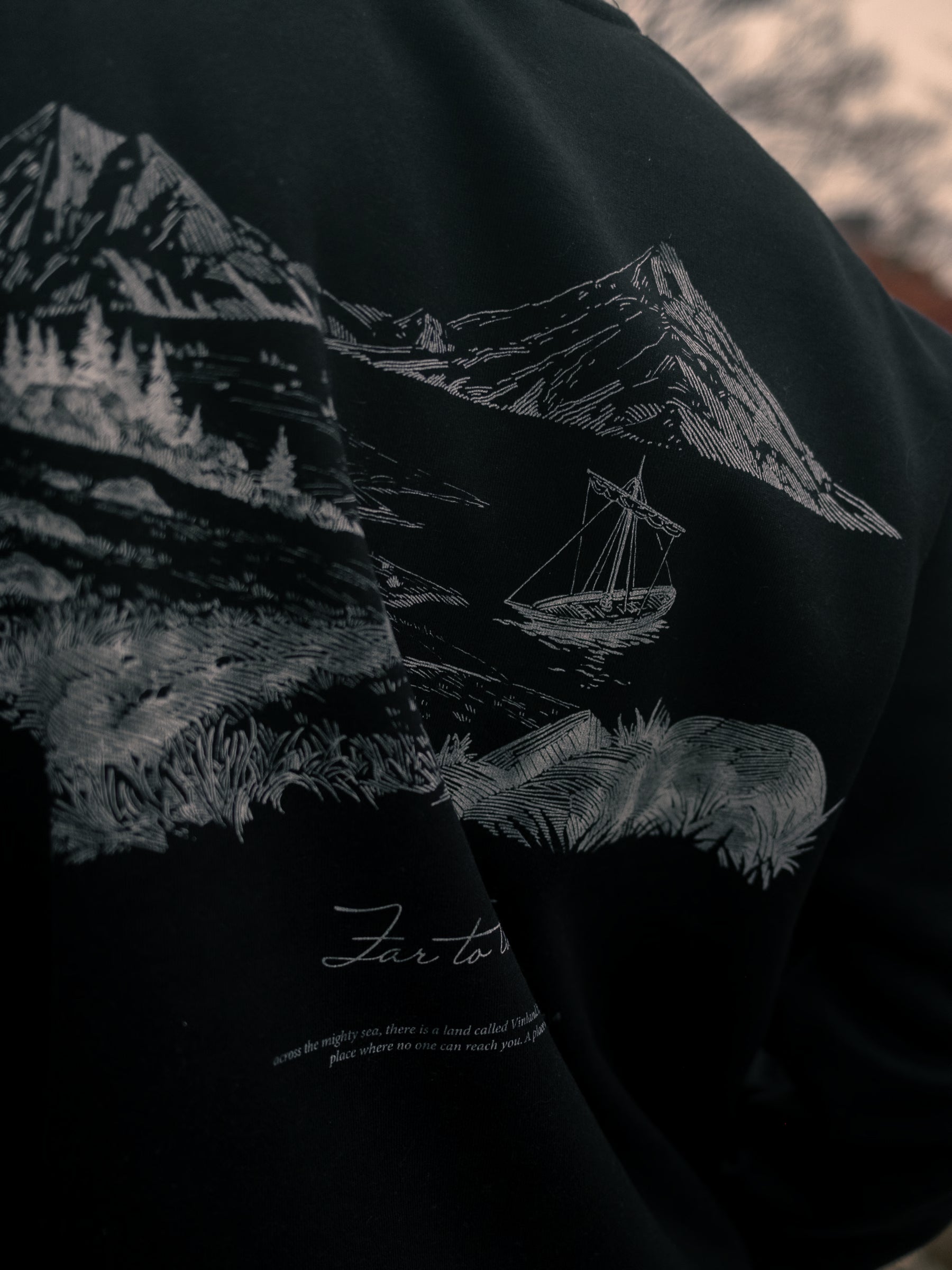 Vinland Box Crewneck - Black