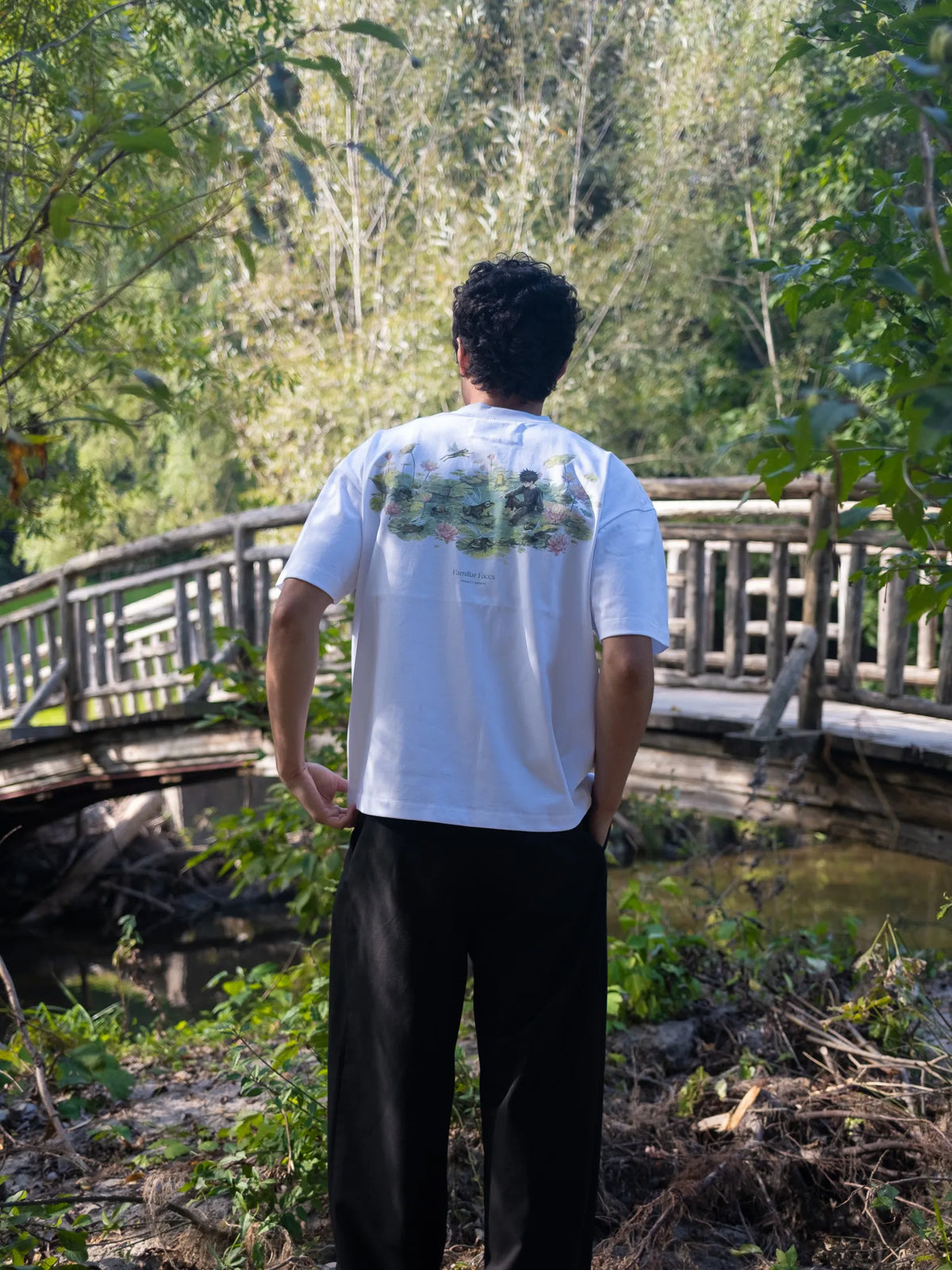 Familiars Tee - White
