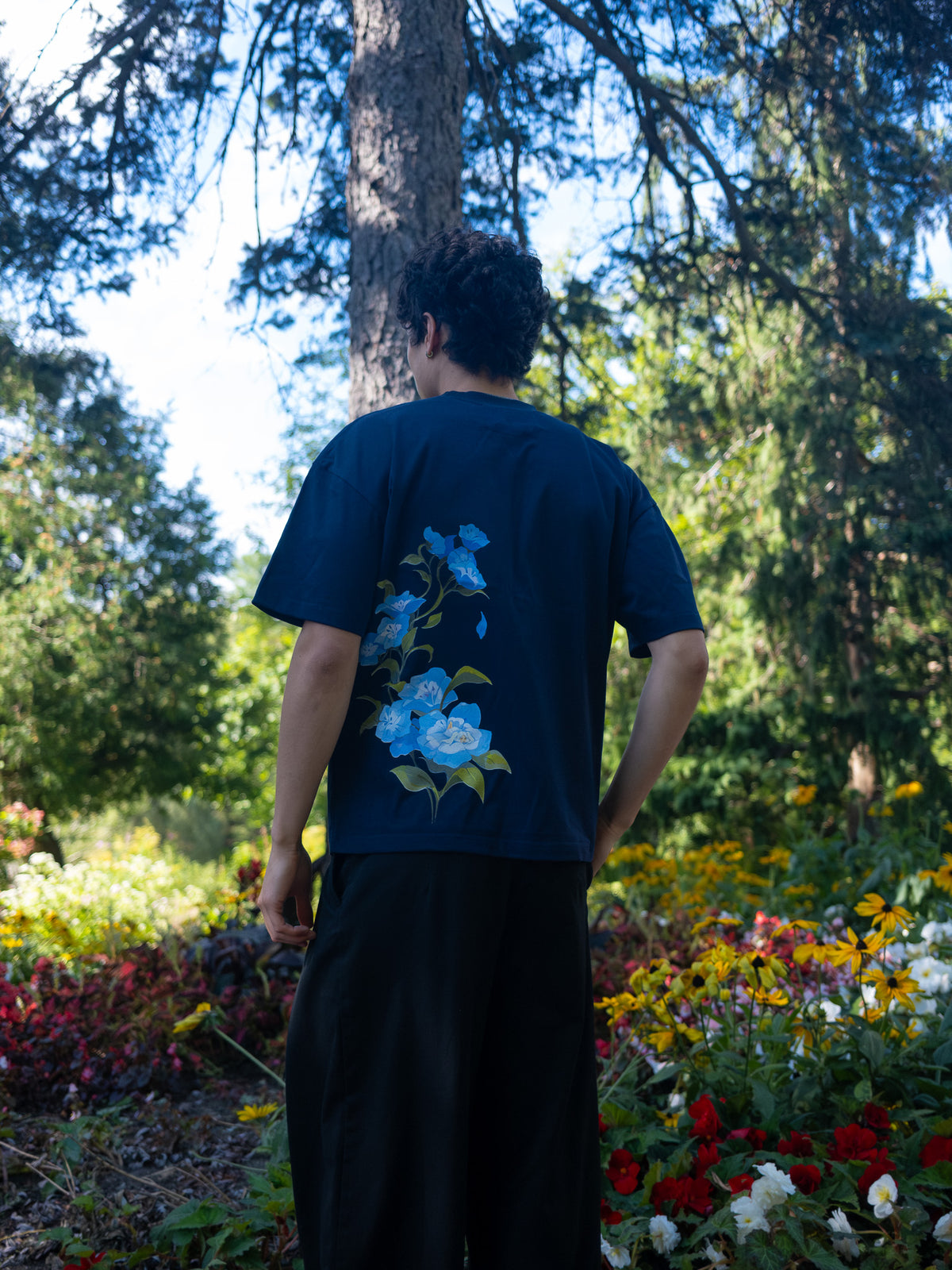 Flowerbed Tee - Navy
