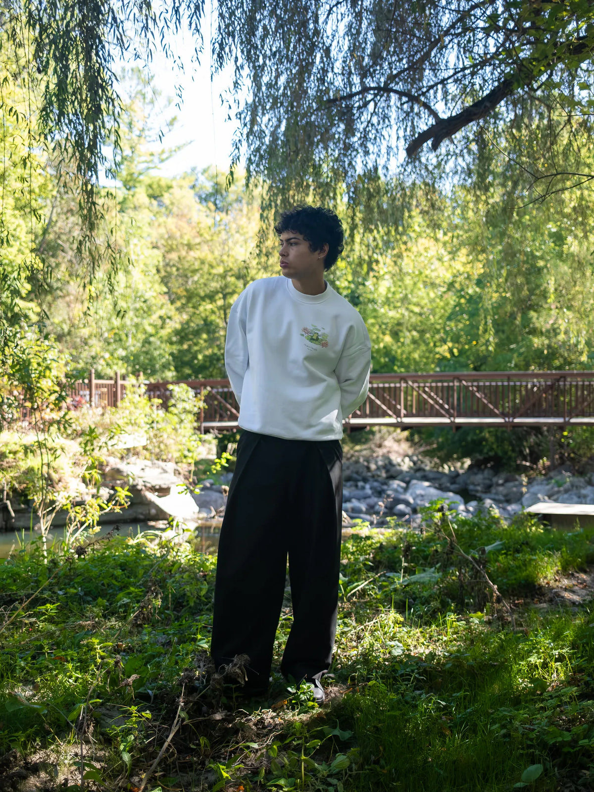 Familiars Crewneck - White