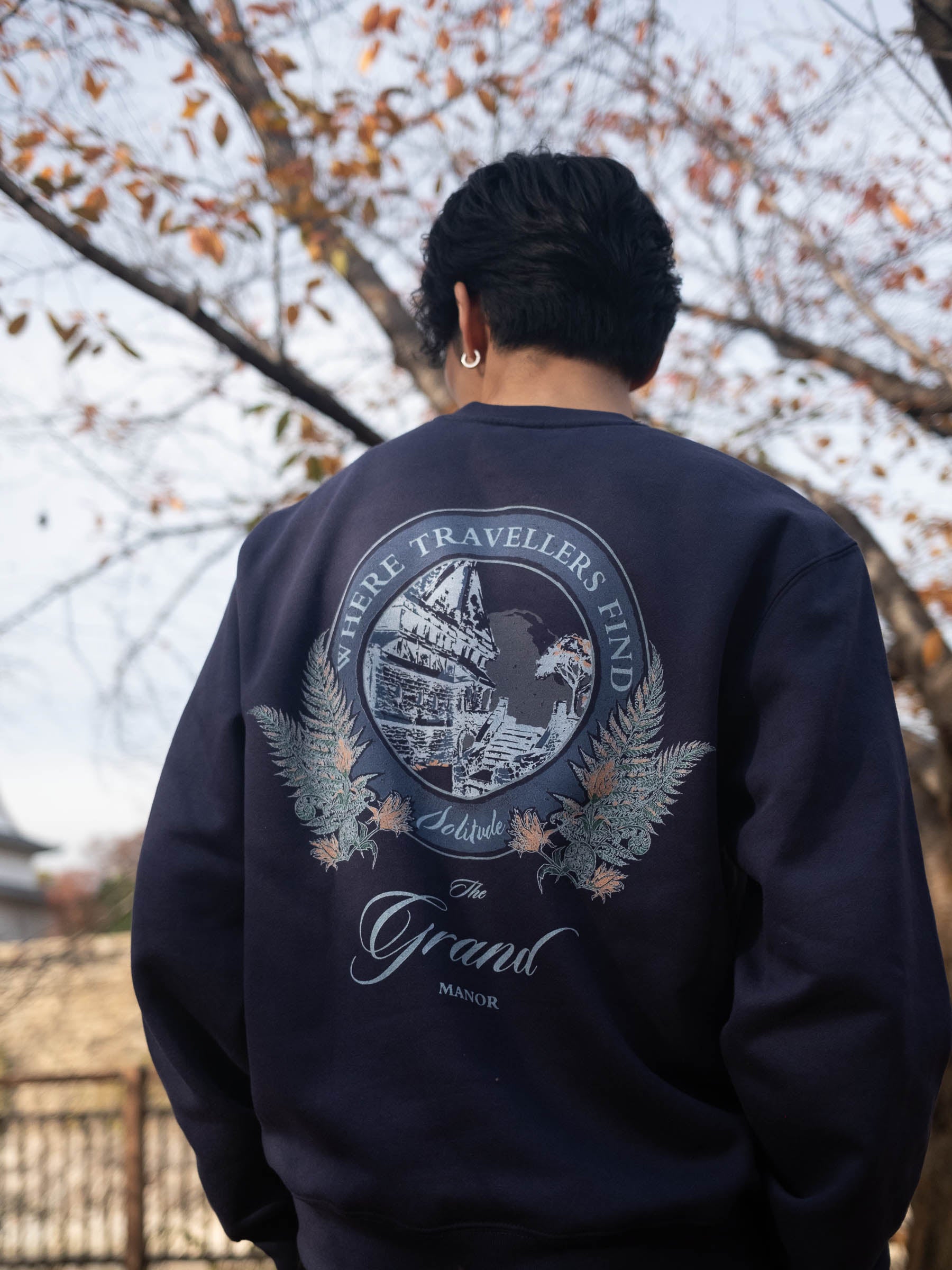 Solitude Box Crewneck - Navy