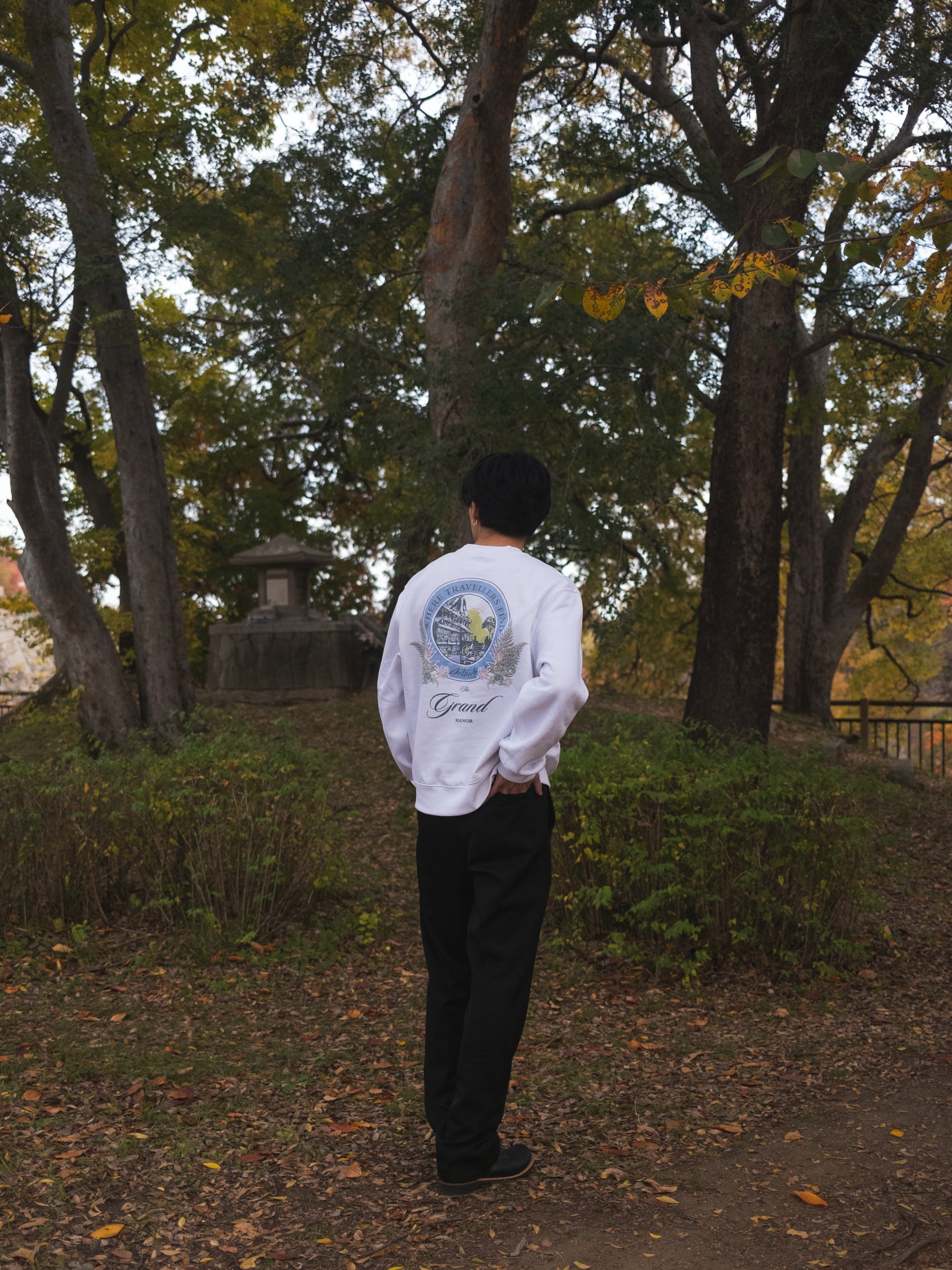 Solitude Box Crewneck - White