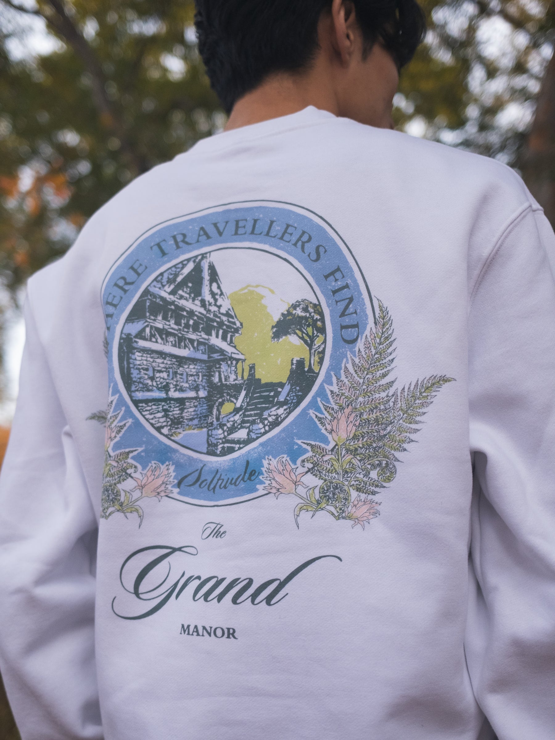 Solitude Box Crewneck - White