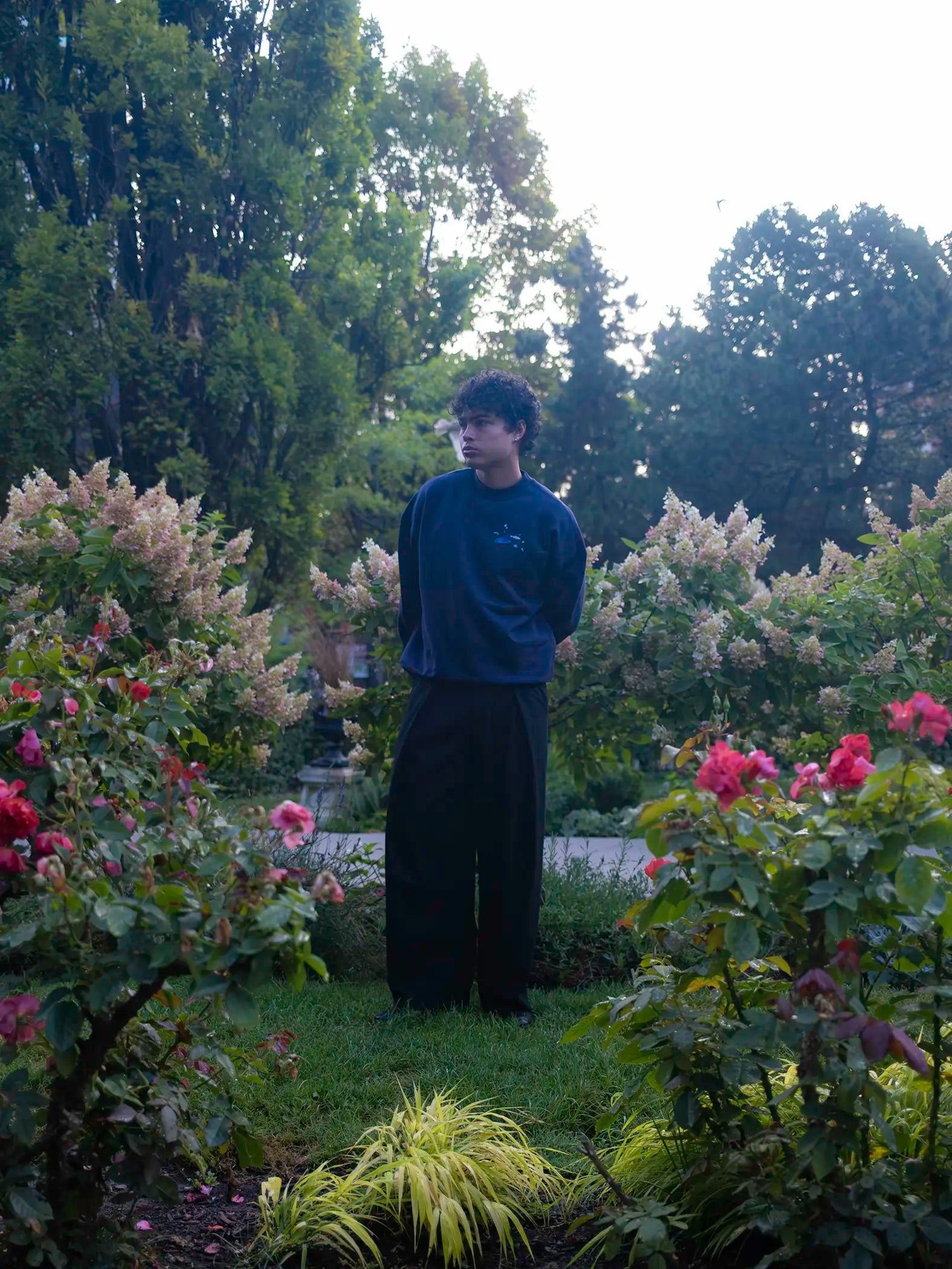 Aquarium Box Crewneck - Navy